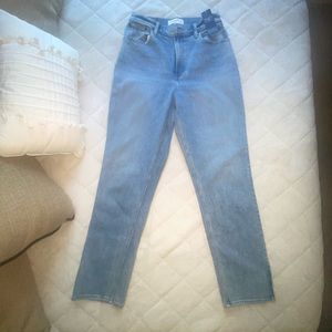 NWT Abercrombie and Fitch Jeans The 90’s Straight Ultra High Rise.